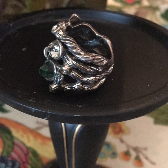 Gothic style gemstone ring size 6-7 not silver - Picture 4 of 5